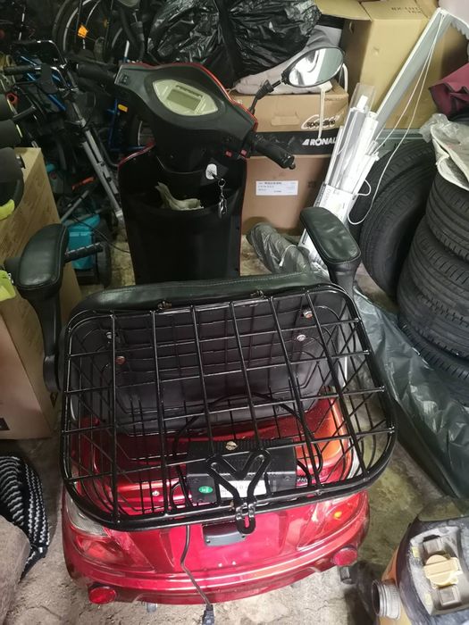 Продавам електрическа триколка