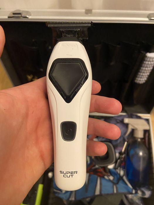 Trusă frizerie completă - Mașină de tuns, trimmer, shaver + multe altele