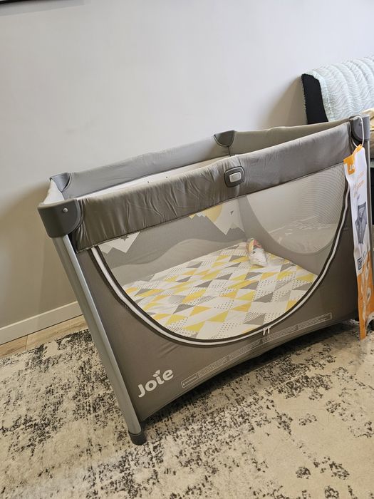 Детский манеж Joie