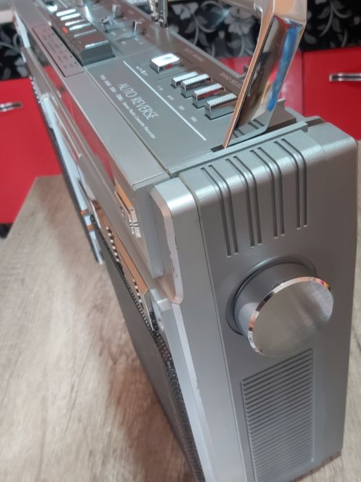 Vând casetofon Trident