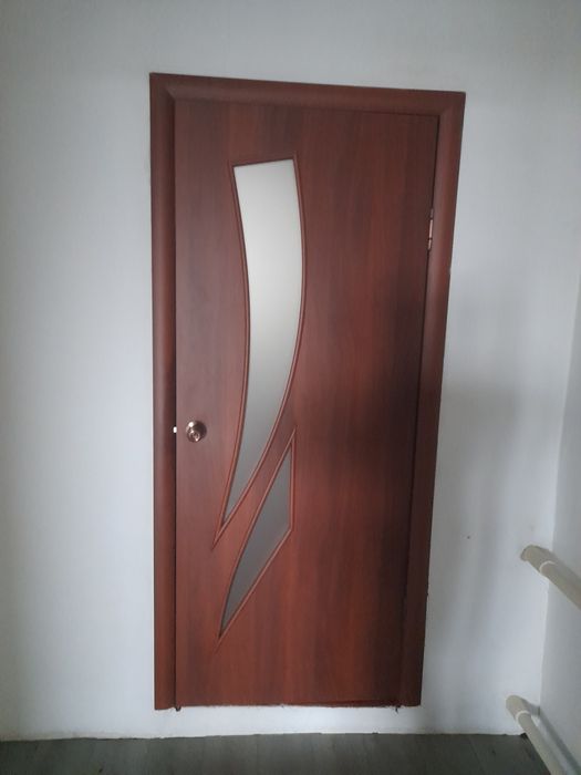 Продам межкомнатные двери