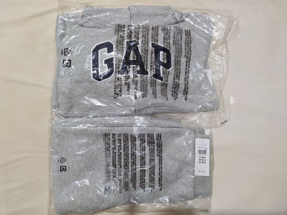 Продается спортивный костюм для детей от бренда GAP 
(GAP brendiga teg