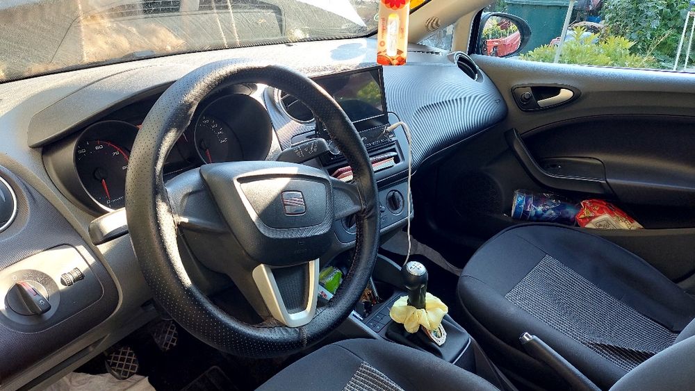 Seat       ibiza