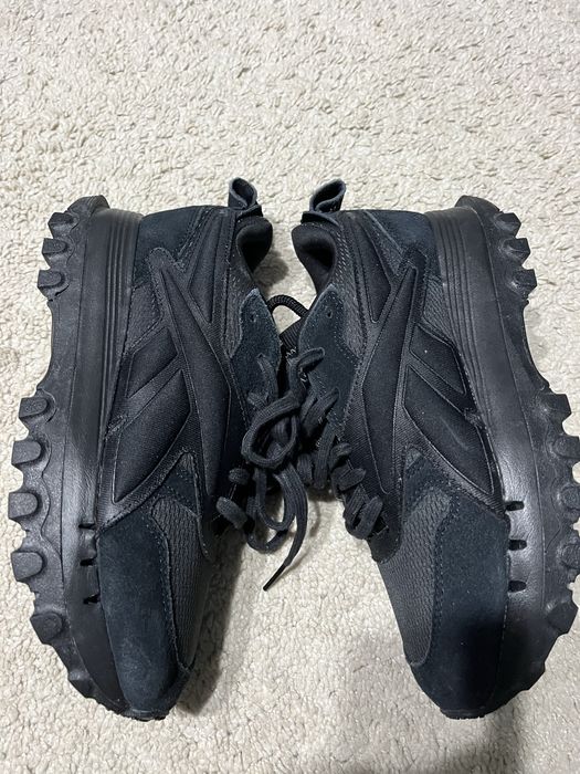 Reebok X CARDI B Classic 38