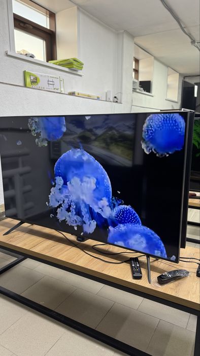 Телевизор Samsung UE55AU7100