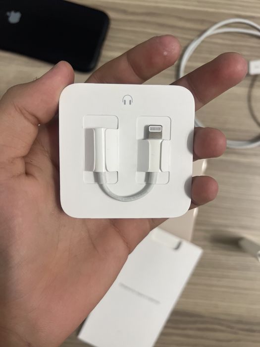 Продам обмен айфон 8