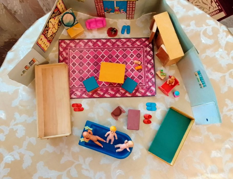 Фигурки игровые  пупсики кукольная мебель  СССР