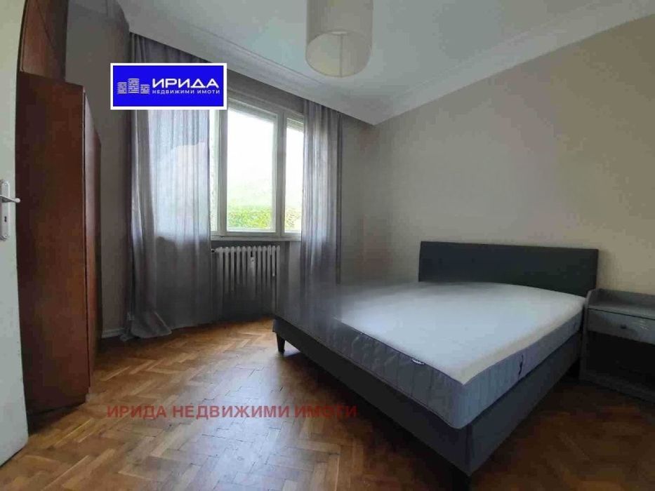 Продава се Тристаен апартамент в София, Център - 81 кв.м за 2141 €/кв.м - Снимка #4