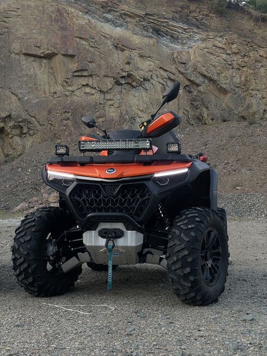 Vând Cfmoto X10 2025