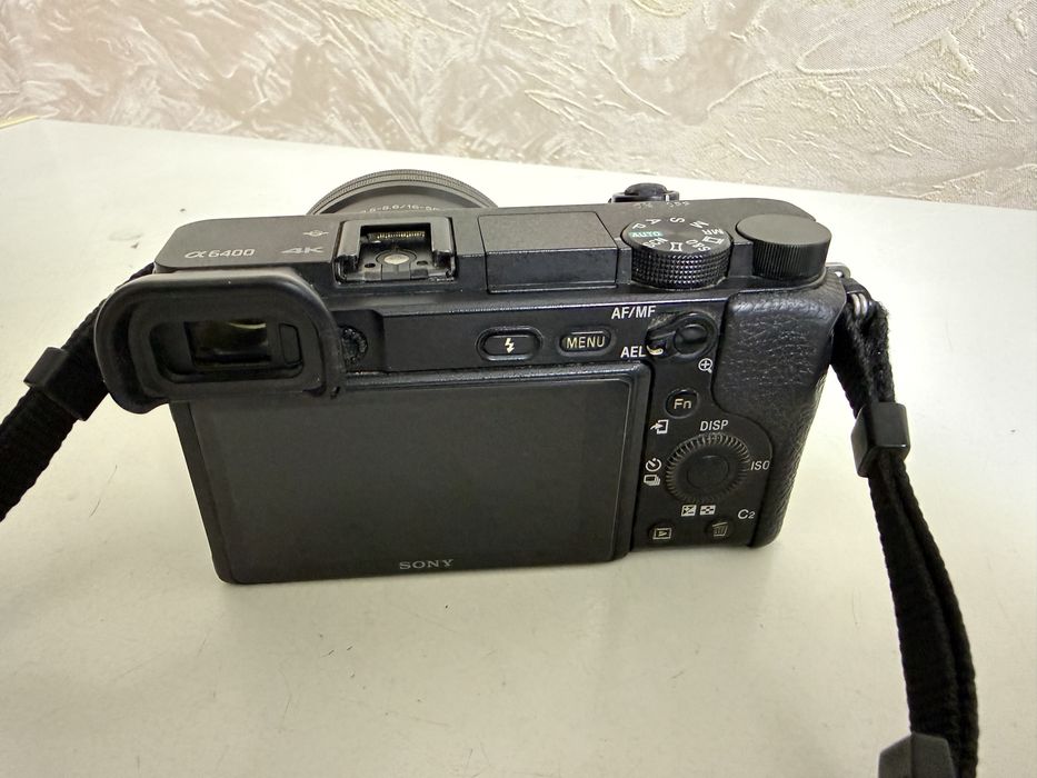 Фотоапарат сони 6400