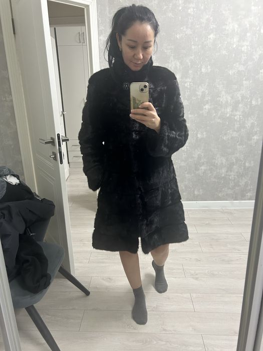 Шуба норковая черная