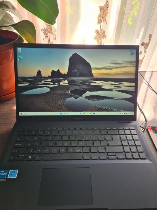 Vand Laptop ASUS ExpertBook