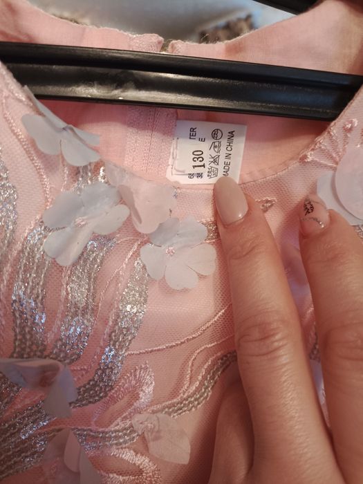 Продам красивое детское платье