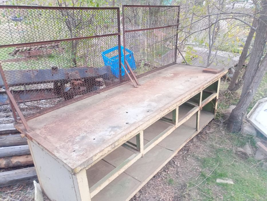 Продам слесарный стол для сто
