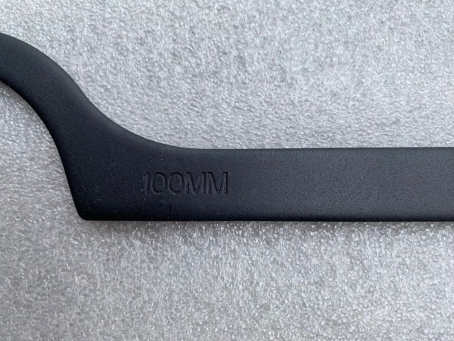 Инструмент ключ за обтягане опъване на верига на мотор Ducati 100mm