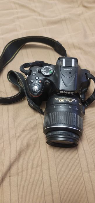 Nikon d 5200 сотилади
