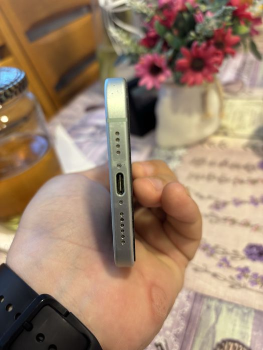 Iphone 15 plus green