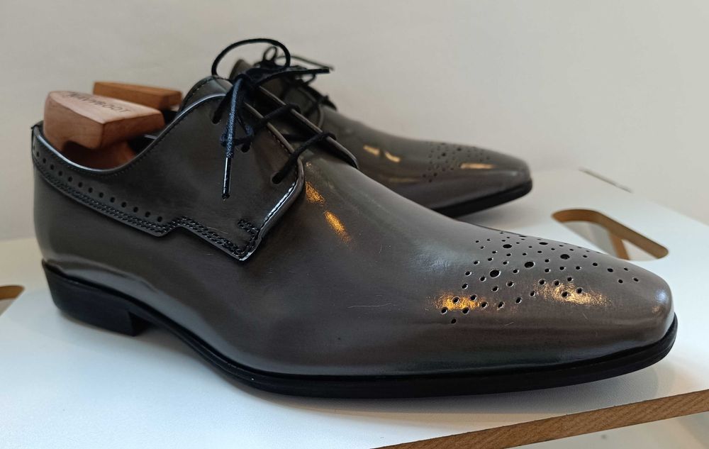 Pantofi derby 40 cap toe brogue lucrati manual Minelli Paris NOI