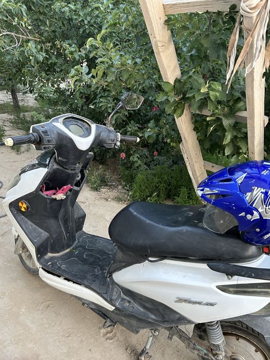 Мопед сатылады срочна тусып берып жберем