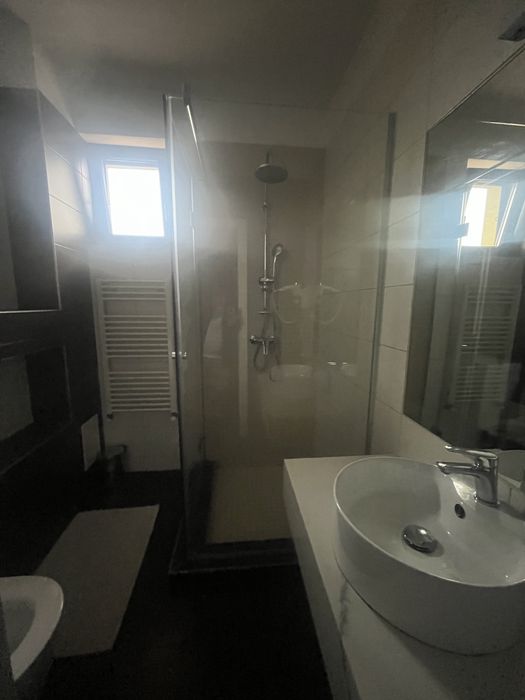 Apartament de închiriat