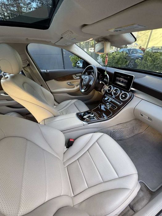 Мерцедес С300L 4Matik седан