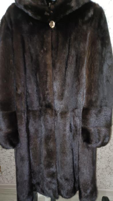 Продам норковую шубу