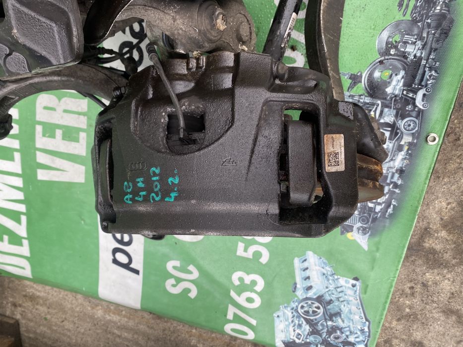 Etrier stânga față Audi A8 4H 4.2 tdi 2012