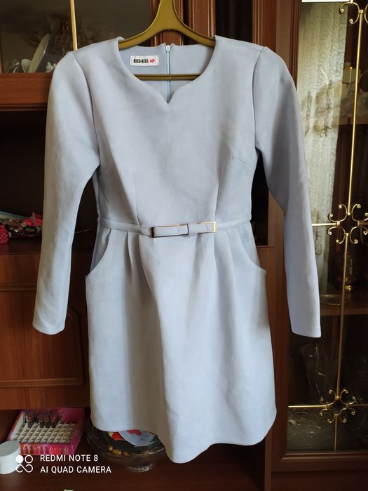 Продам платья женские