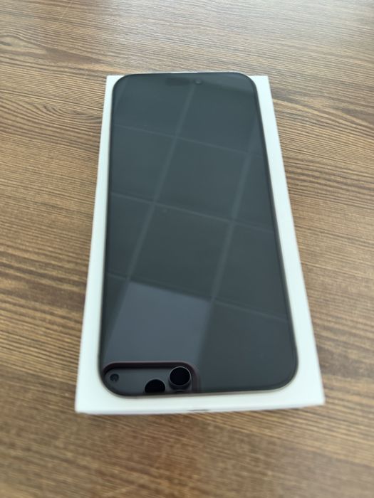 Продам Iphone 16 pro max 512 гб