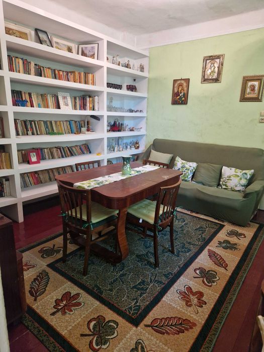 Inchiriez casa cu 4 camere