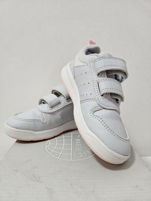 Adidasi Adidas nr 25 cu arici