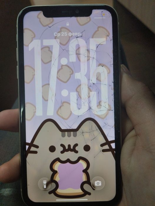 iPhone 11 продам
