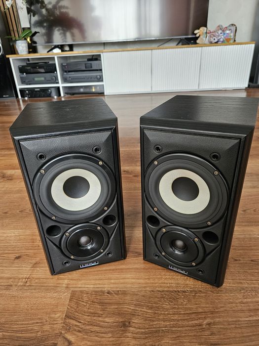 Mission 700 bookshelf