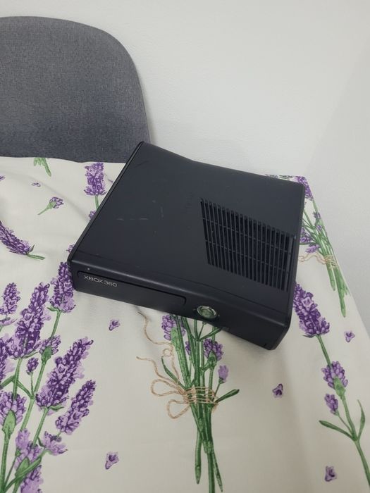 Xbox 360 S Console  funcțional asigur  probă