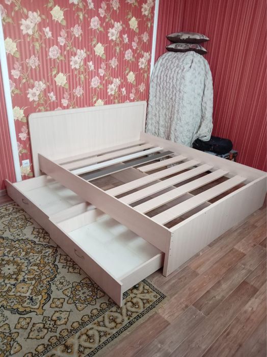 Кровать двухспальная