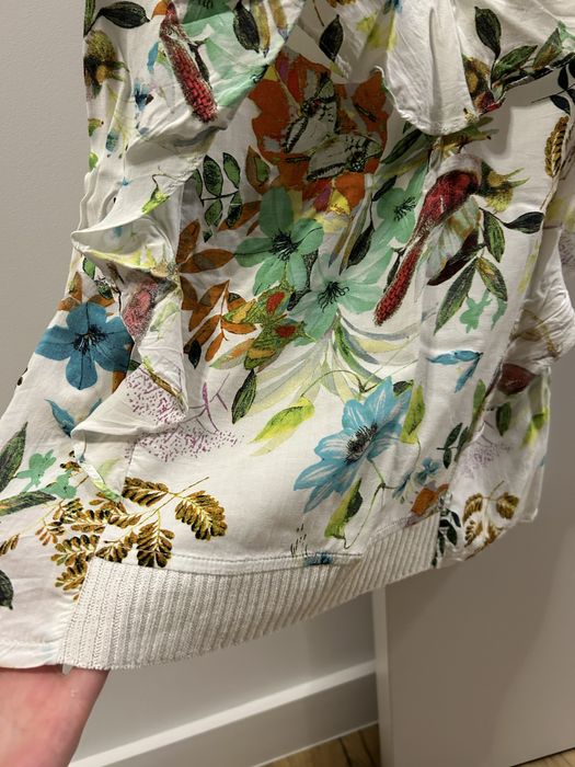 Top Zara model floral
