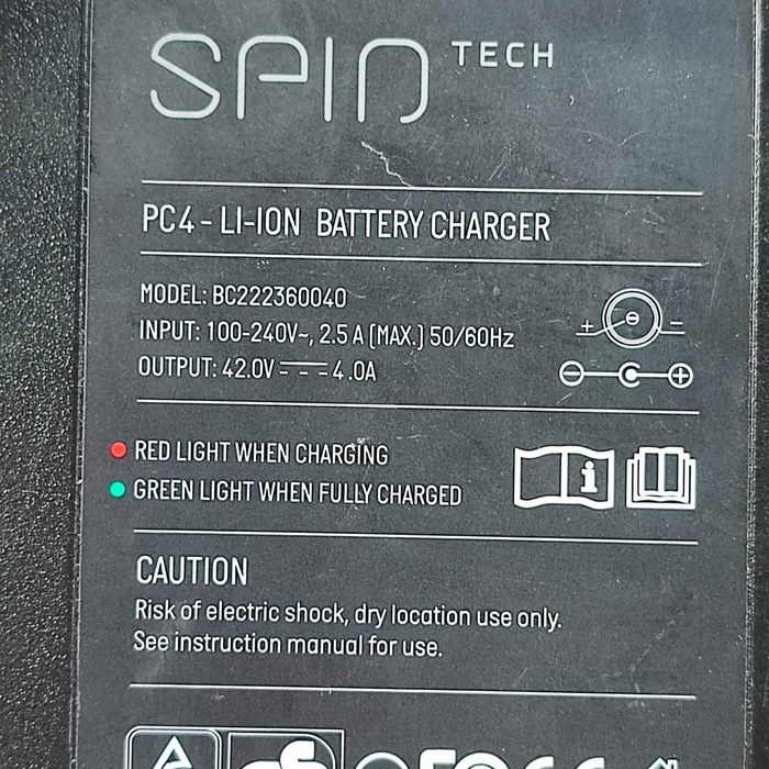 Incarcator rapid acumulatori Li-Ion SpinTech PC4 , 42 Volti, 4 Amperi