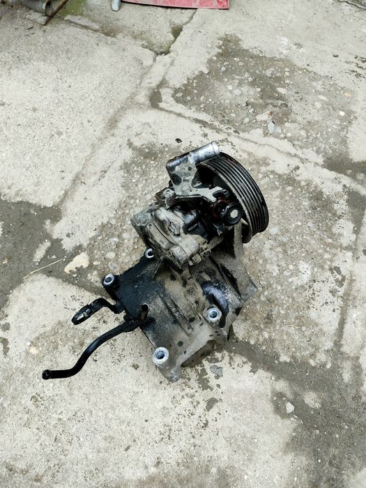 Vând piese Hyundai Tucson 2.0