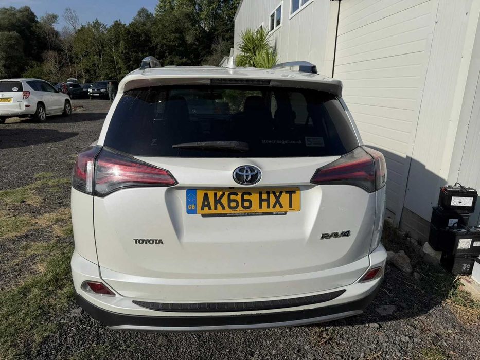 Toyota RAV4 2016 г. 2.0 D4D 143кс НА ЧАСТИ