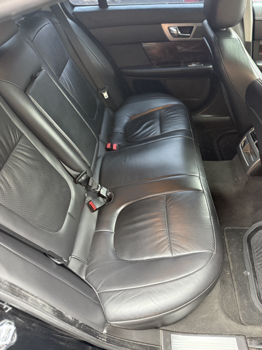 Vand Jaguar XF 2010