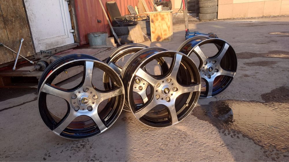 Продам литые диски