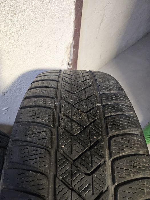 Зимни гуми 245 45 19 Pirelli Sottozero 3 MOE RunFlat