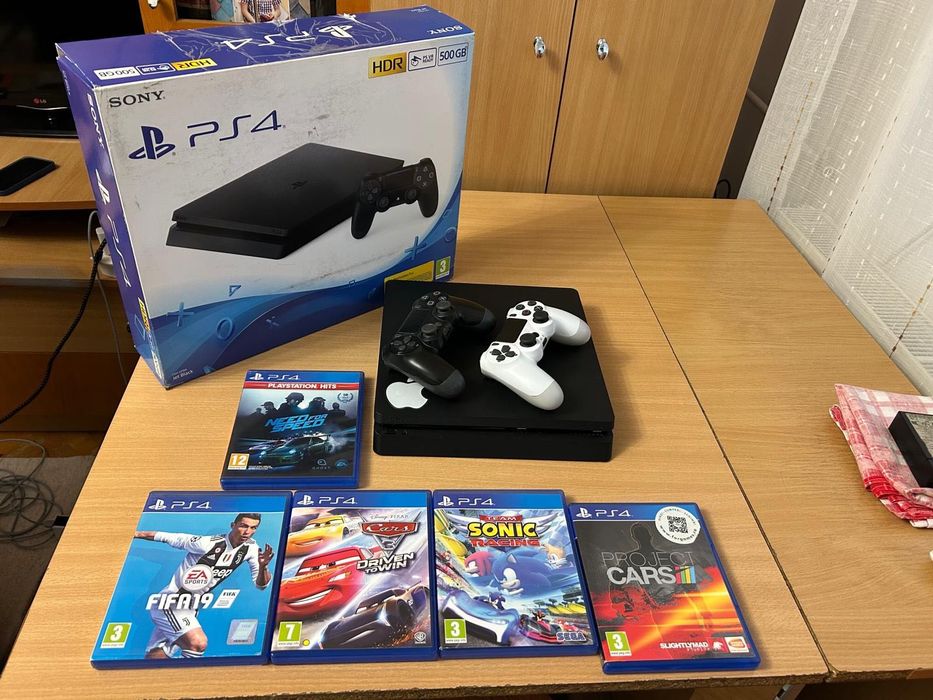 Consolă Ps4 slim