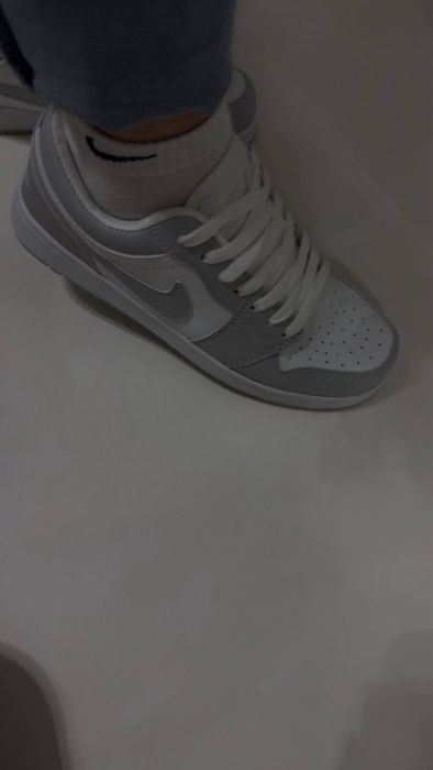 Кроссовка Nike хорошая качество
