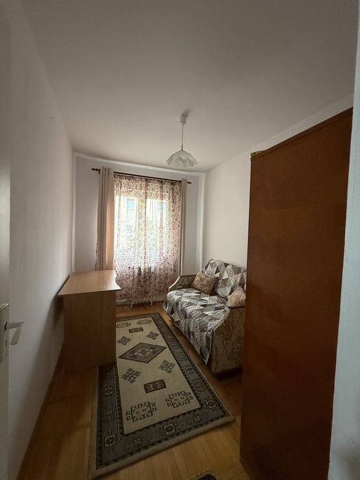 Apartament 3 camere pentru închiriat