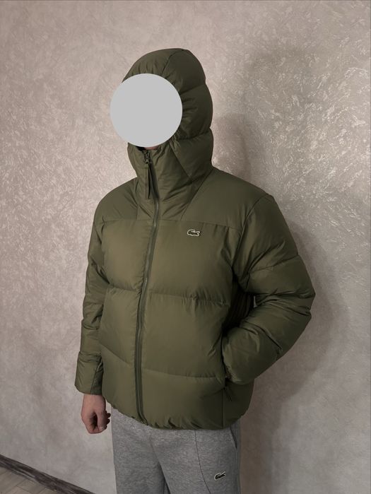 Продам новую куртку Lacoste