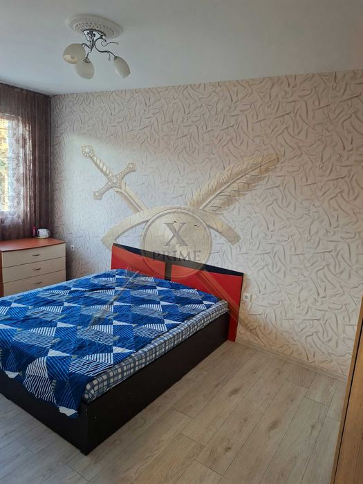 Тристаен апартамент във Възраждане 2! 21936462