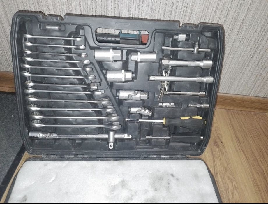 Набор ключей  216