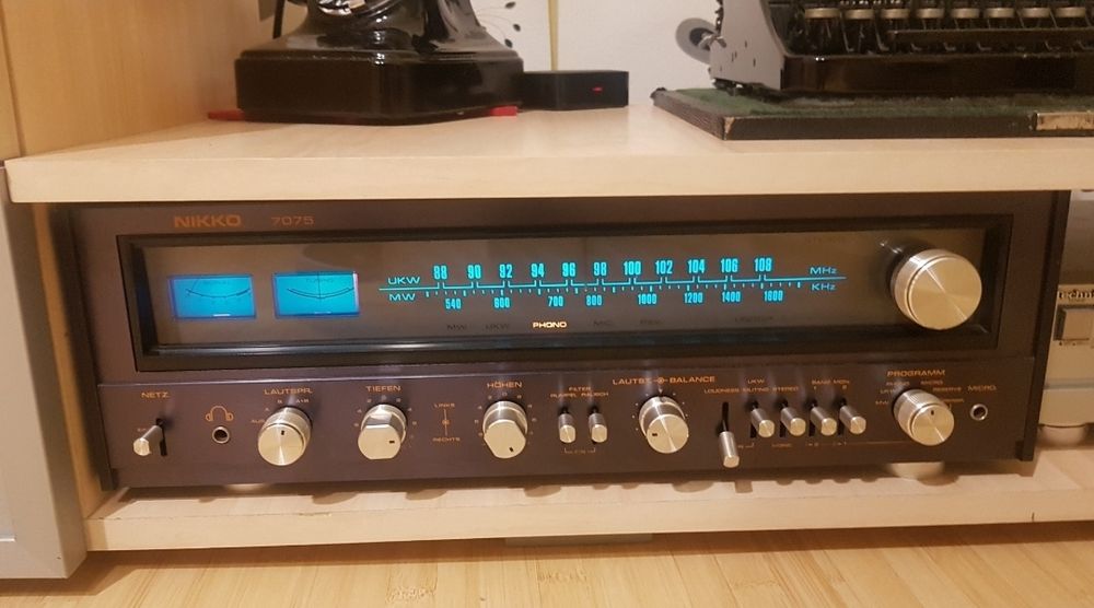 Amplituner Nikko 7075