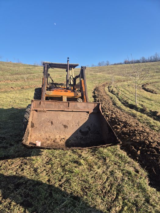 Vand tractor Fiat 4×4 cu incarcator